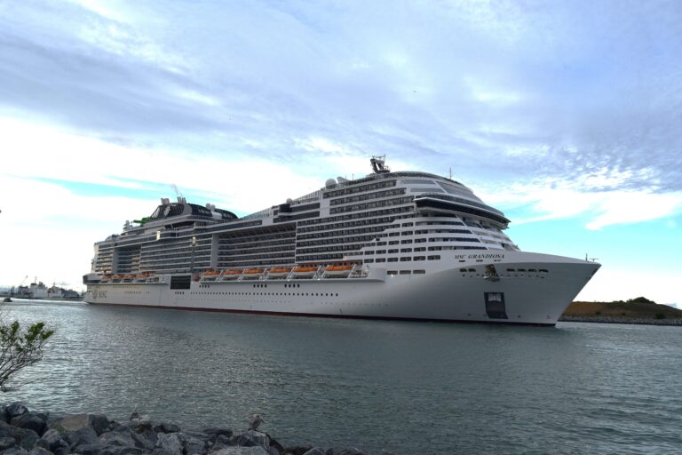 MSCベリッシマの写真