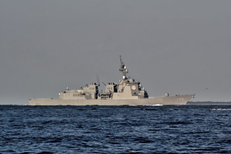 DDG-177 あたごの写真
