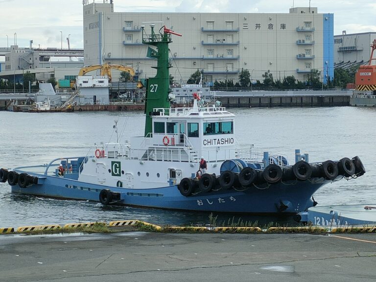 名古屋港で撮影された船舶写真