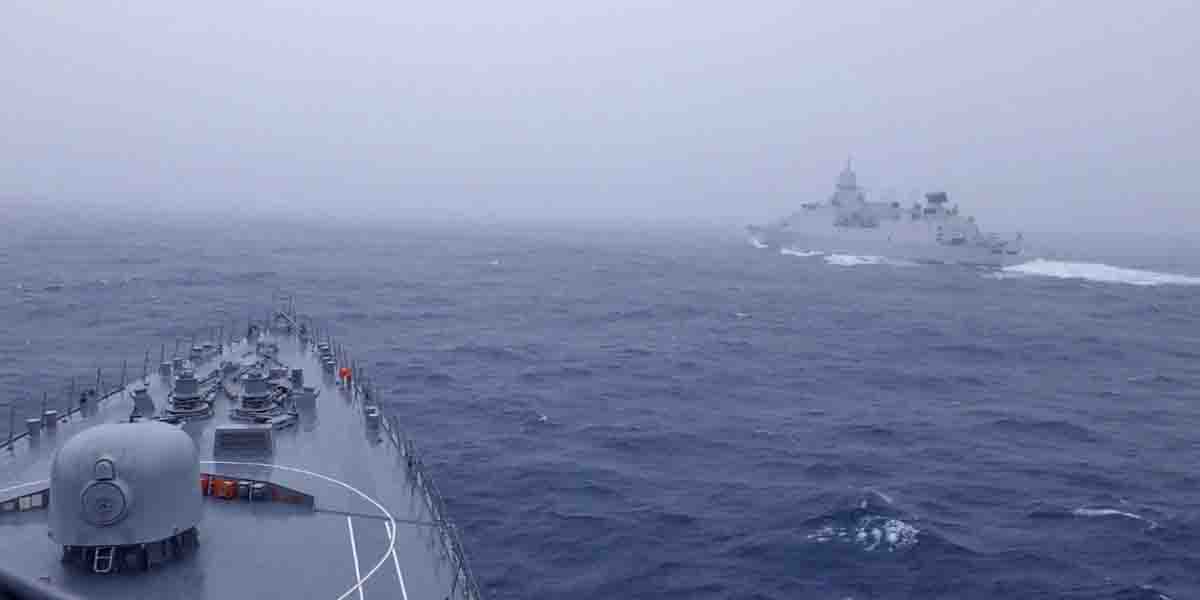 よこすかYYのりものフェスタ、海上自衛隊は護衛艦「むらさめ」、特務艇