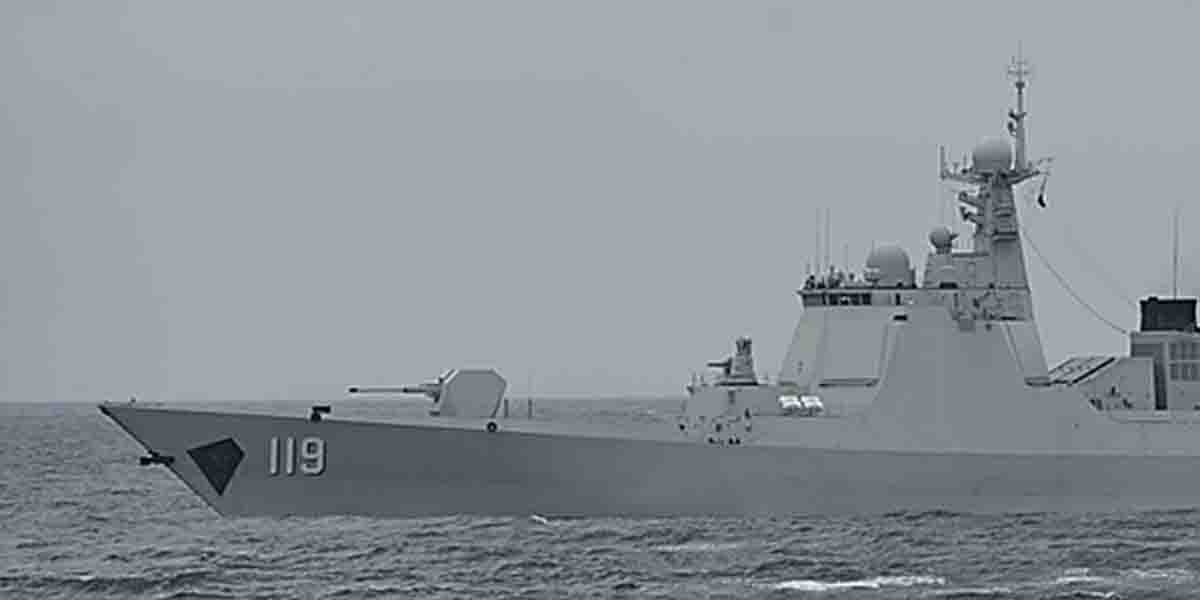 中国海軍ルーヤンIII級ミサイル駆逐艦「貴陽」、対馬海峡を北東進し日本海へ　海自「ひうち」が警戒監視