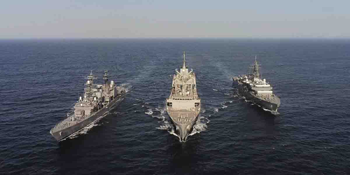 練習艦かしま、やまぎり、ニューヨーク沖で日NATO共同訓練に参加　スペイン海軍補給艦「パティーニョ」からの洋上補給訓練も実施