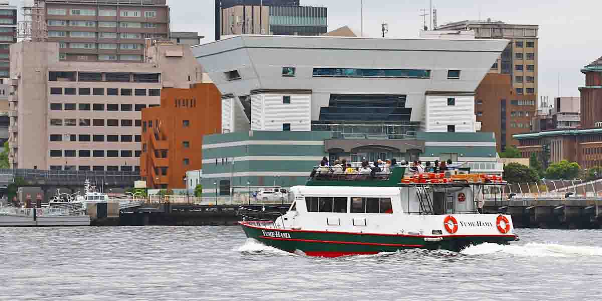 京浜フェリーボート「ゆめはま」で運航の横浜港内遊覧船「横濱海上散歩」、夏季限定の小学生以下無料企画を実施　8月末まで